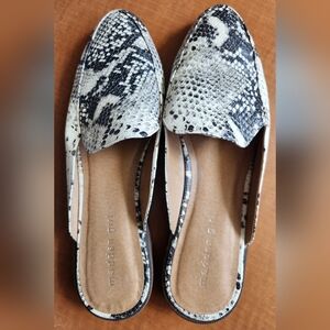 Madden Girl Black and White Snakeskin Loafers
